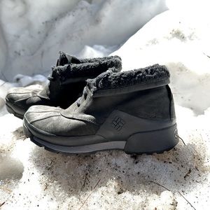 Columbia snow boots - used but in good condition. Size 8.5.
